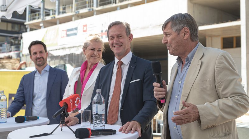 Spatenstich AHS Otto Preminger Str - Village im Dritten