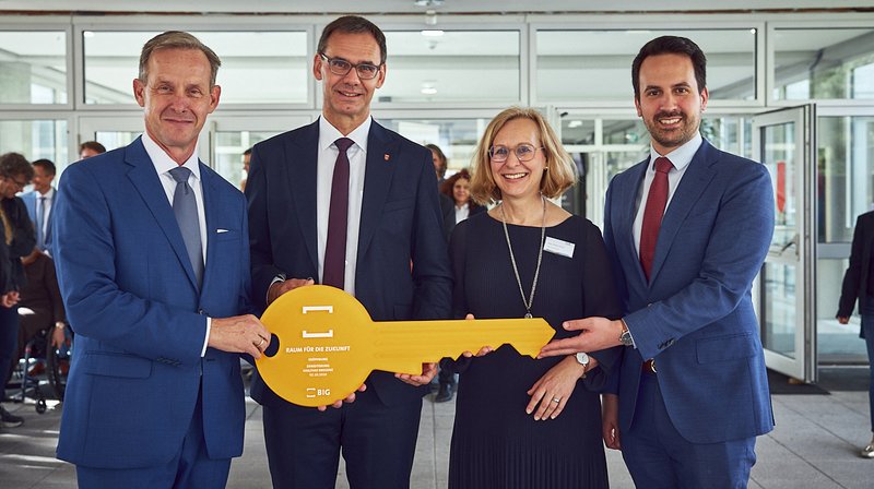 Schlüsselübergabe an der HAK/HAS Bregenz