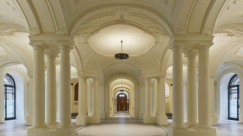 Hauptgebäude Foyer