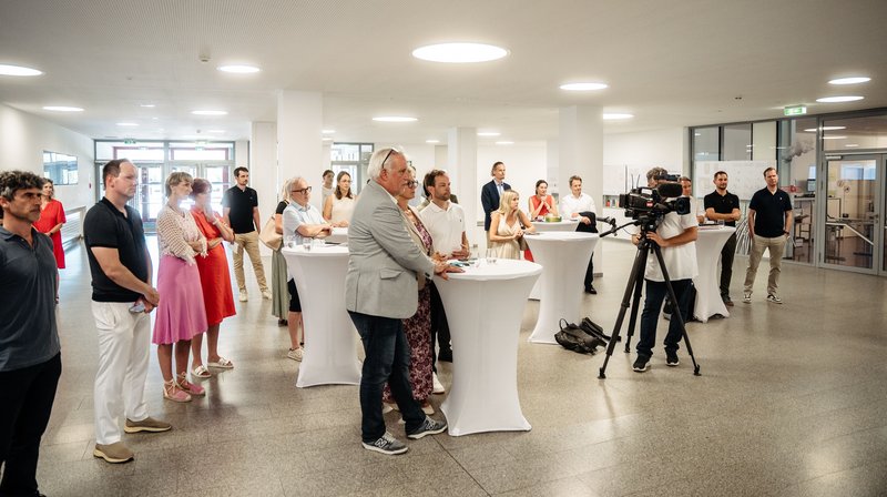 Pressekonferenz zu den Plänen des neuen Bildungscampus Hubertusstraße