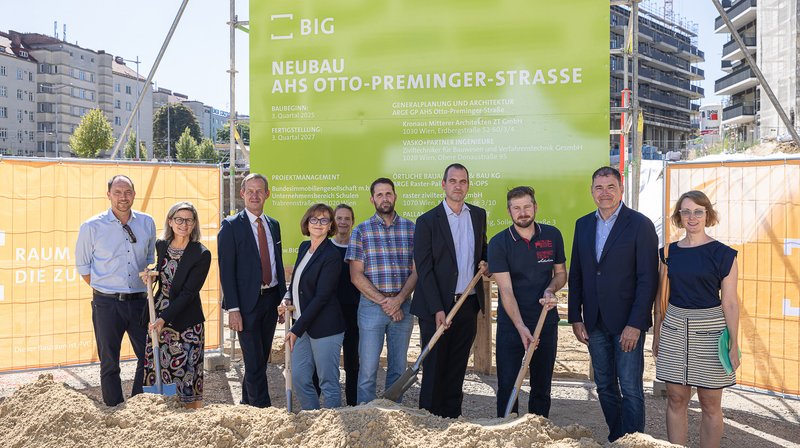 Spatenstich AHS Otto Preminger Str - Village im Dritten