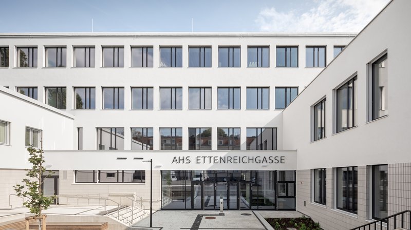Erweiterung Modernisierung AHS Ettenreichgasse Außen