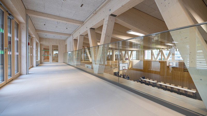 Klosterneuburg ZWO Tribüne Turn- und Mehrzwecksaal