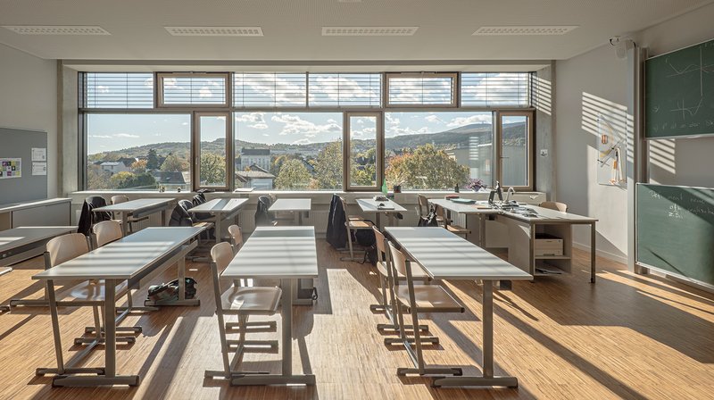 BG/BRG Keimgasse Klassenzimmer mit Aussicht