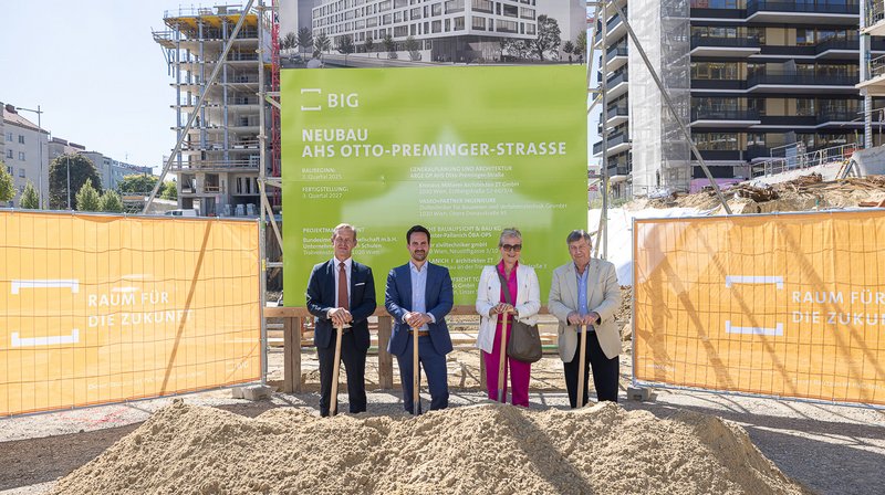 Spatenstich AHS Otto Preminger Str - Village im Dritten