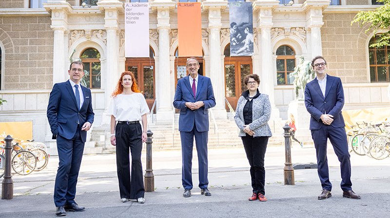 Hans-Peter Weiss mit VR Ingeborg Erhart, Wissenschaftsminister Heinz Faßmann, VR Celestine Kubelka und Rektor Johan F. Hartle