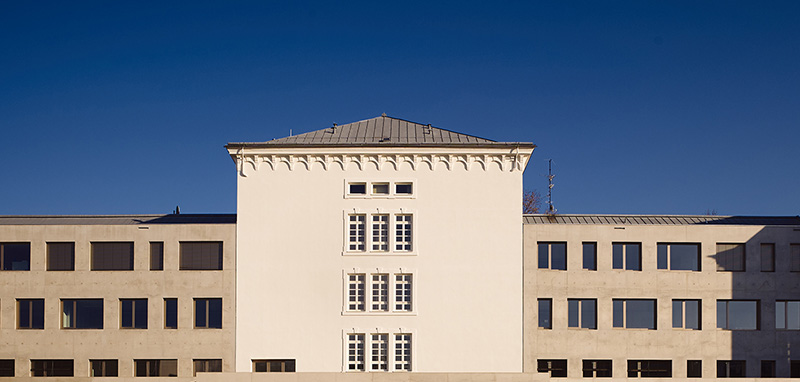 Christian-Doppler-Gymnasium - © Anton Stefan Christian-Doppler-Gymnasium