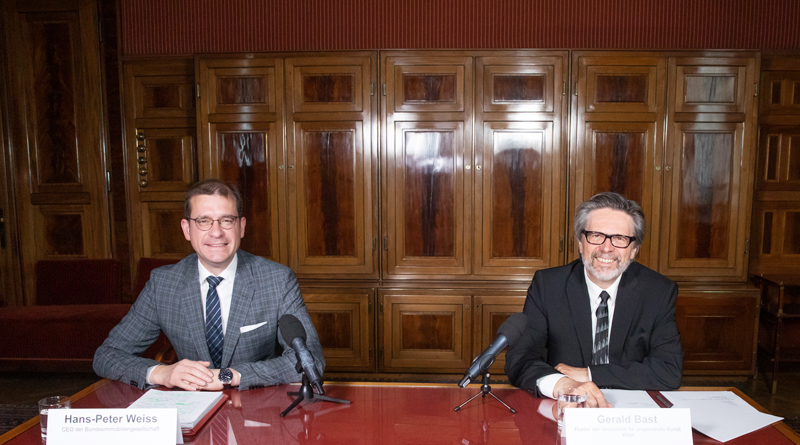 CEO Hans-Peter Weiss und Gerald Bast 