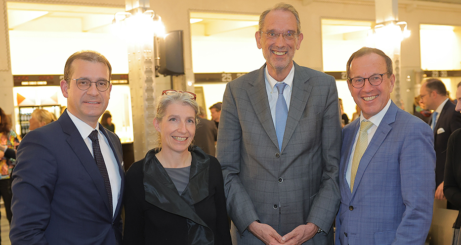 Christiane Wendehorst, ÖAW-Klassenpräsidentin, und ÖAW-Präsident Heinz Faßmann mit Hans-Peter Weiss und Wolfgang Gleissner