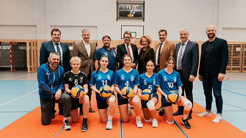 Gruppenfoto Dreifachsporthalle Waidhofen an der Ybbs