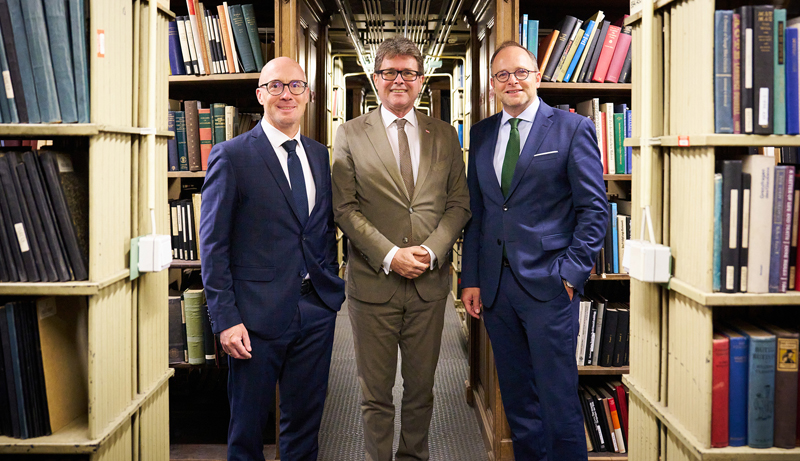 Uni-Wien-Vizerektor Nikolaus Hautsch, Wissenschaftsminister Martin Polaschek, Maximilian Pammer